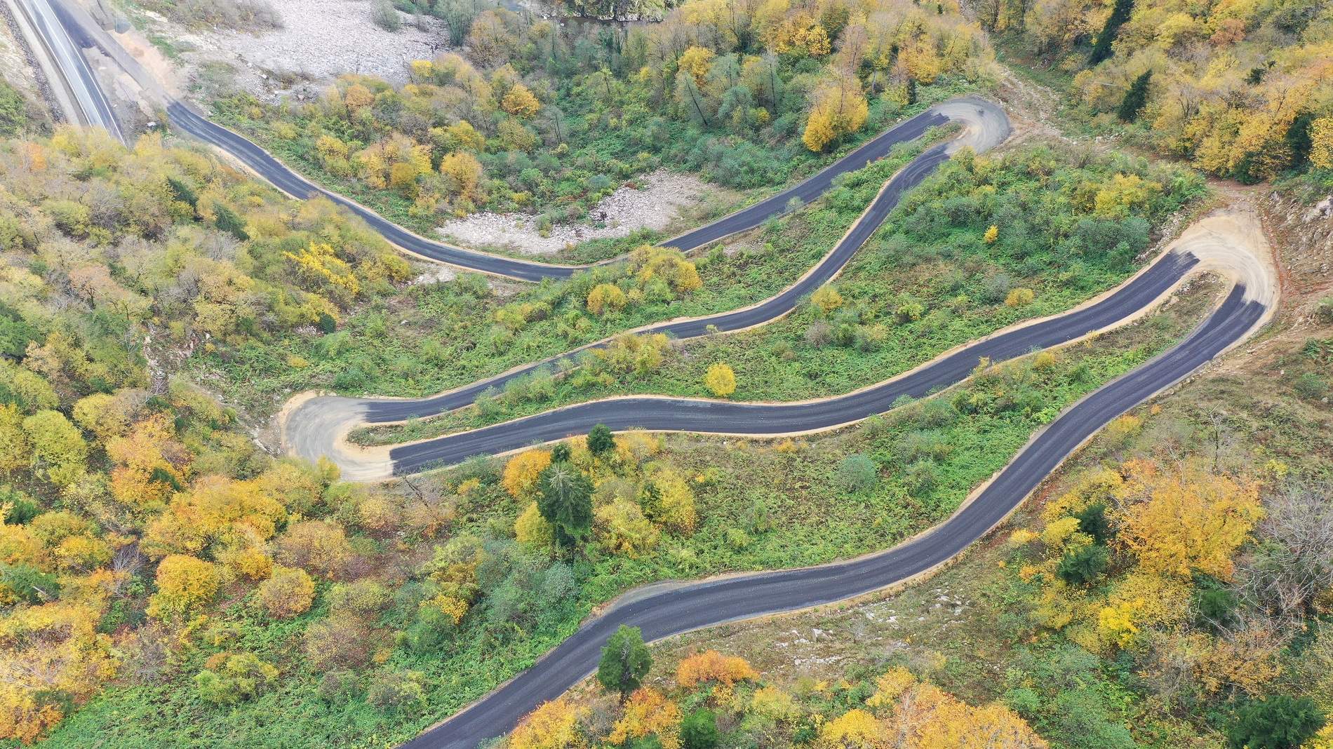 MESUDİYE-AKPINAR YOLU ASFALTLANDI